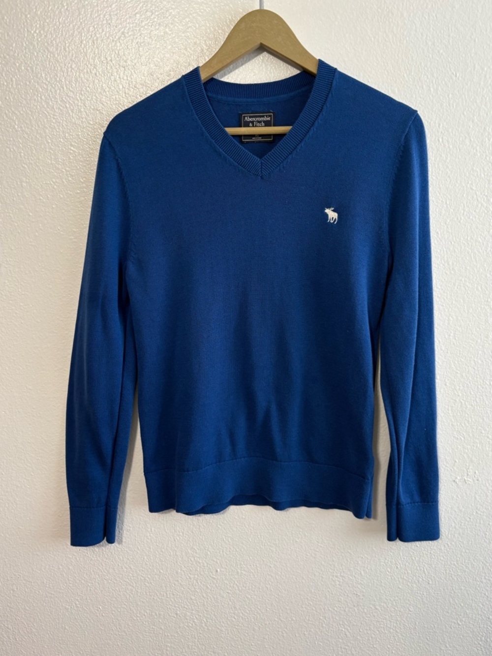 Vintage Abercrombie & Fitch XS Blue Pima Cotton V Neck Sweater Preppy Nautical